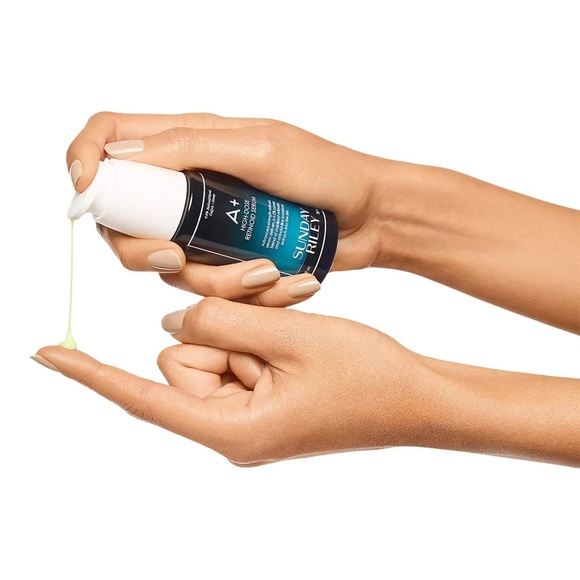 NEW Sunday Riley A+ High-Dose Retinoid Serum - Picture 4 of 12